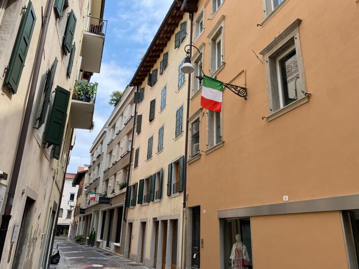 Cortazzis 6 Apartment Udine Bagian luar foto